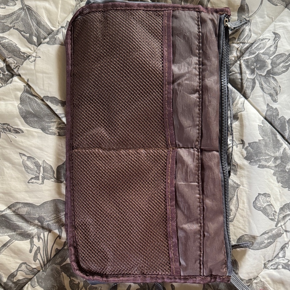 Never Used - Lg Brown Organizer